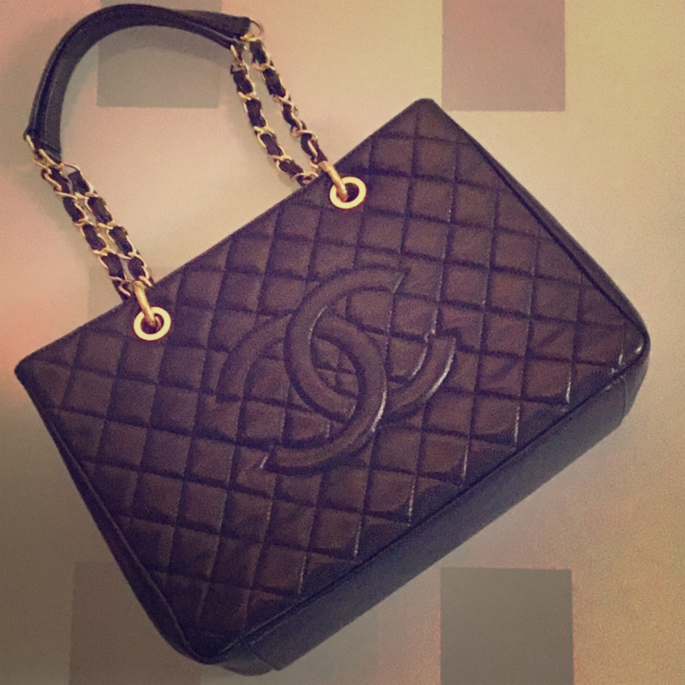 AUTHENTIC CHANEL QUILTED BLACK CAVIAR GRAND TOTE